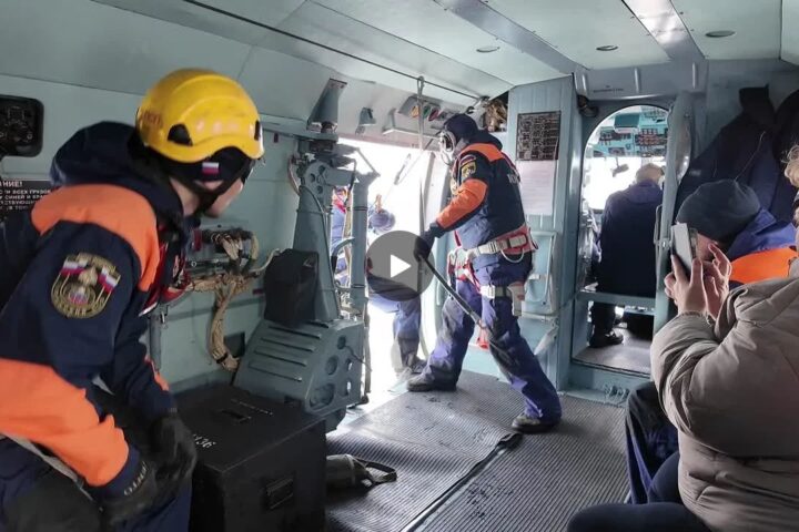 Кадр из видео «12 марта 2025 в Абакане прошли учения спасателей МЧС»